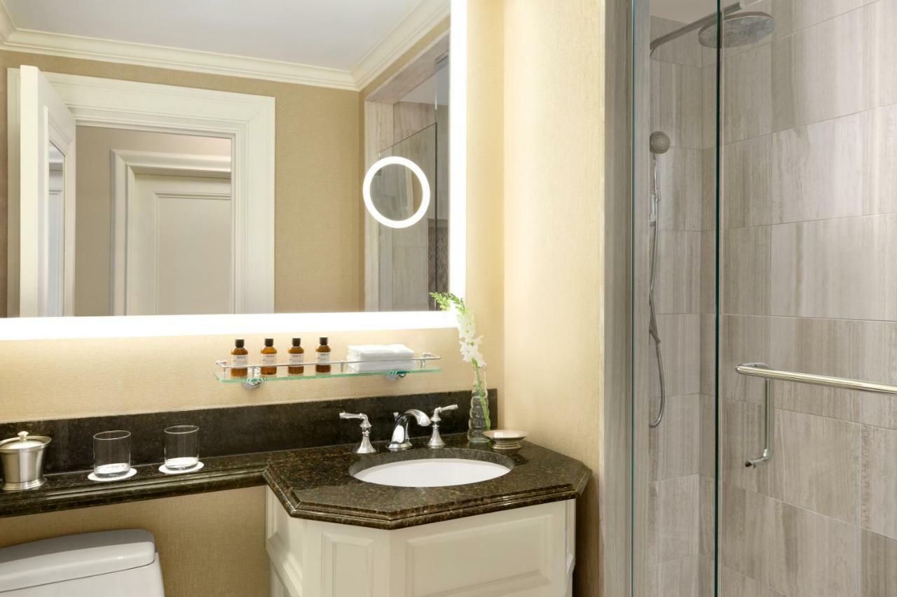 Fairmont Chateau Laurier Gold Experience Ottawa Exterior photo